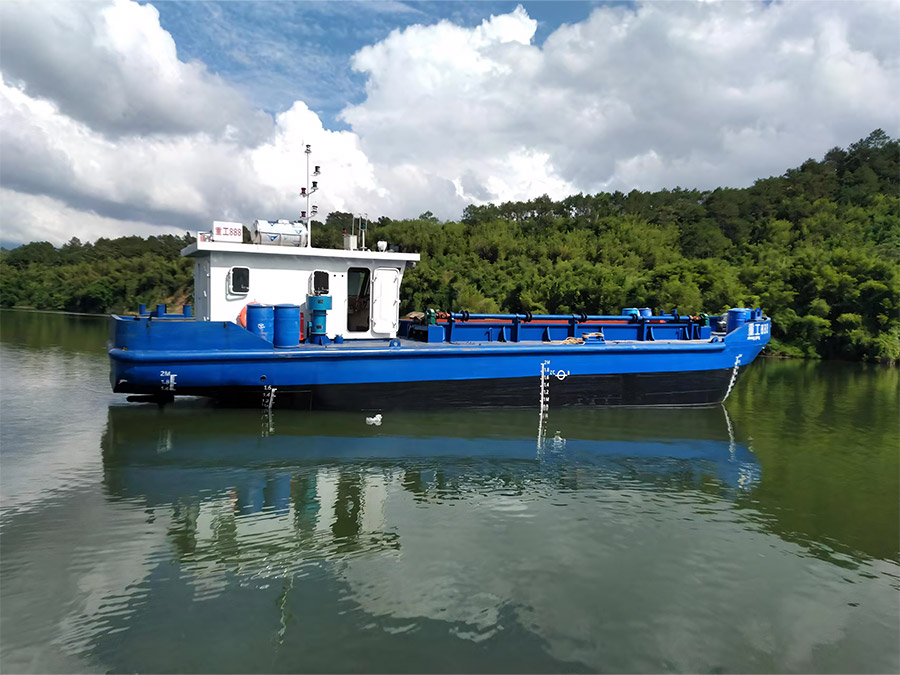 開體運(yùn)輸船現(xiàn)場(chǎng)案例